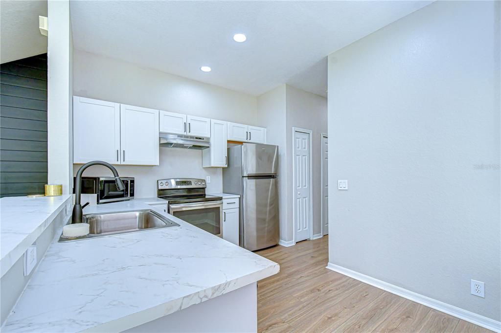 En Venta: $239,000 (3 camas, 2 baños, 1547 Pies cuadrados)