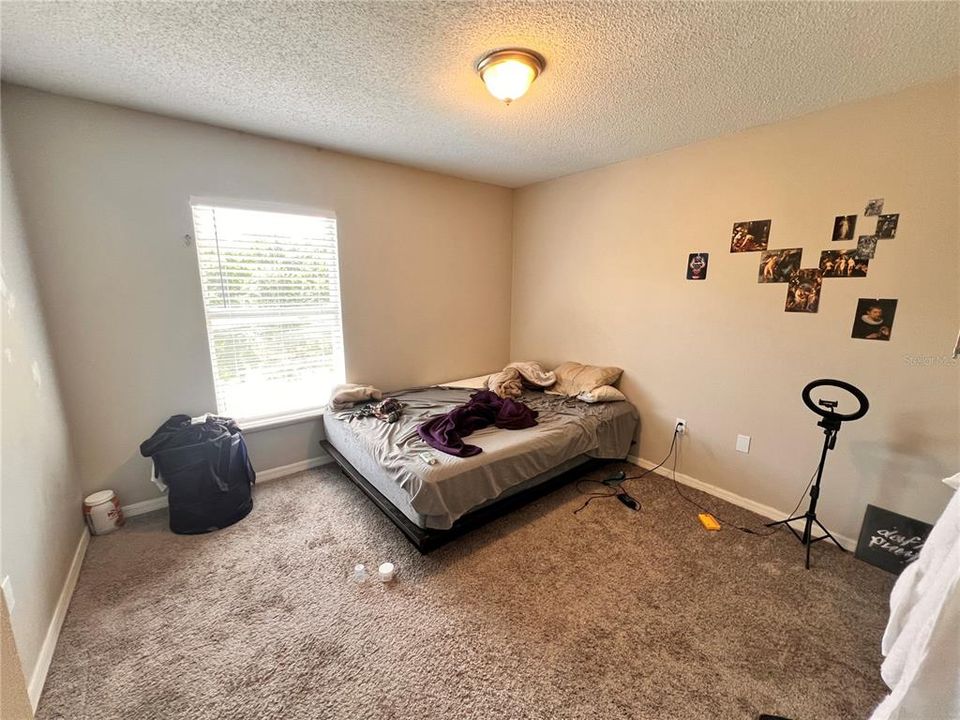 For Rent: $3,300 (5 beds, 2 baths, 2222 Square Feet)