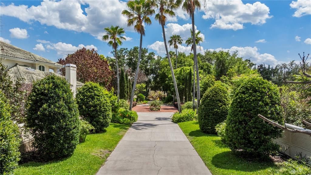 For Sale: $6,750,000 (10 beds, 8 baths, 10119 Square Feet)