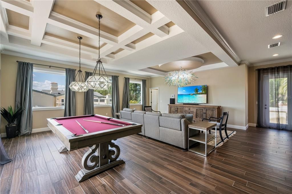 For Sale: $6,750,000 (10 beds, 8 baths, 10119 Square Feet)