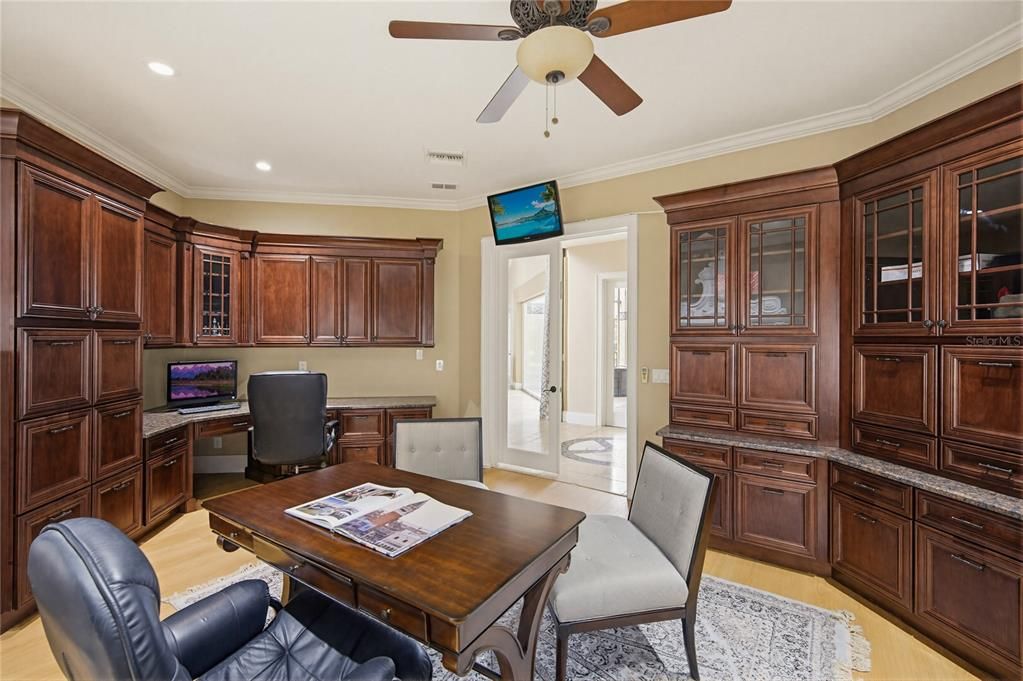 For Sale: $6,750,000 (10 beds, 8 baths, 10119 Square Feet)