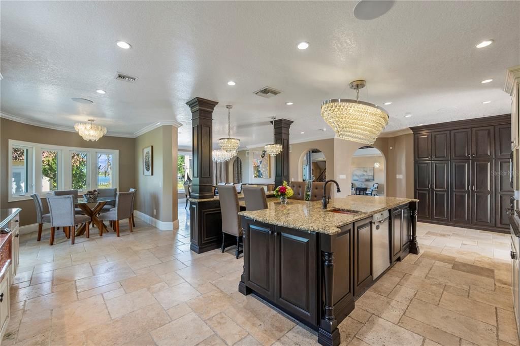 For Sale: $6,750,000 (10 beds, 8 baths, 10119 Square Feet)