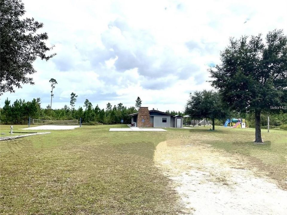 На продажу: $49,000 (1.00 acres)