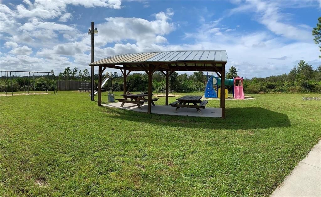 На продажу: $49,000 (1.00 acres)