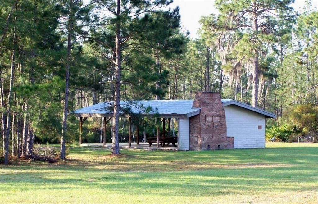 На продажу: $49,000 (1.00 acres)