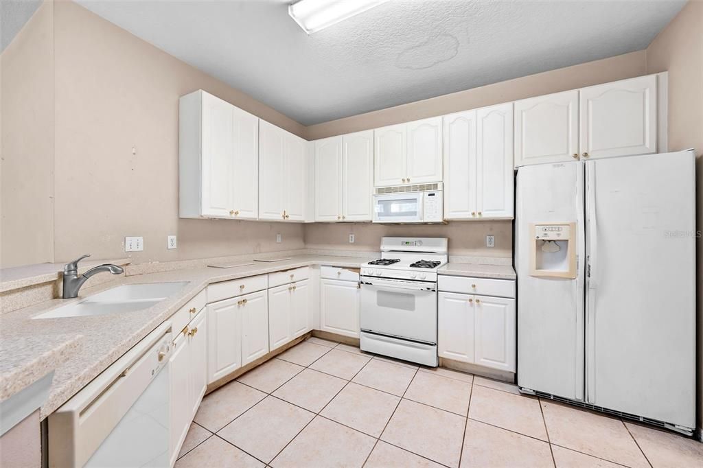 En Venta: $194,900 (2 camas, 2 baños, 1190 Pies cuadrados)