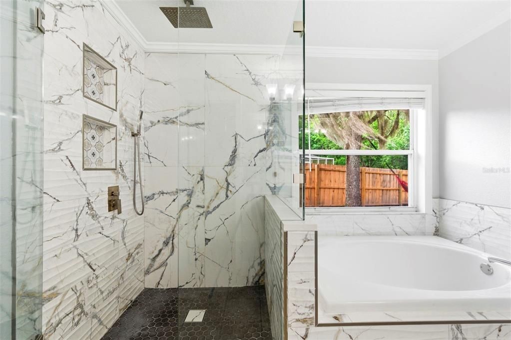 Activo con contrato: $379,500 (3 camas, 2 baños, 1505 Pies cuadrados)
