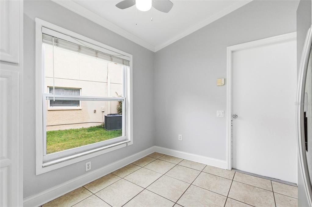 Activo con contrato: $379,500 (3 camas, 2 baños, 1505 Pies cuadrados)