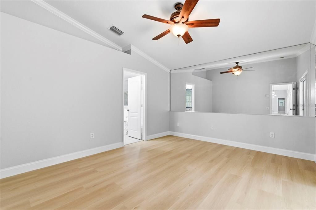 Activo con contrato: $379,500 (3 camas, 2 baños, 1505 Pies cuadrados)