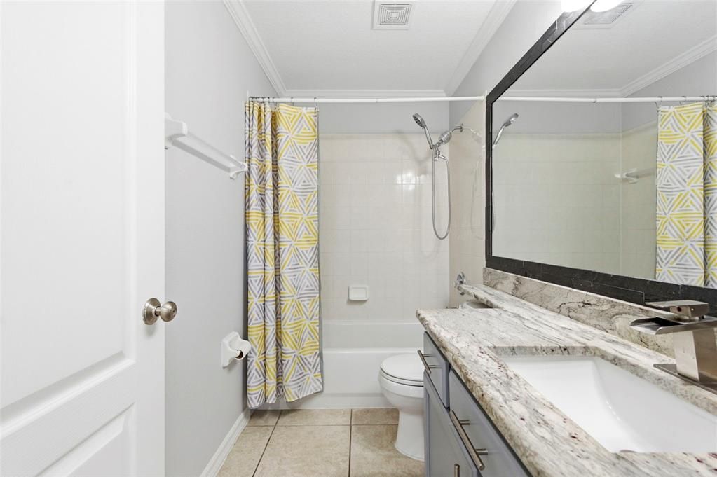 Activo con contrato: $379,500 (3 camas, 2 baños, 1505 Pies cuadrados)