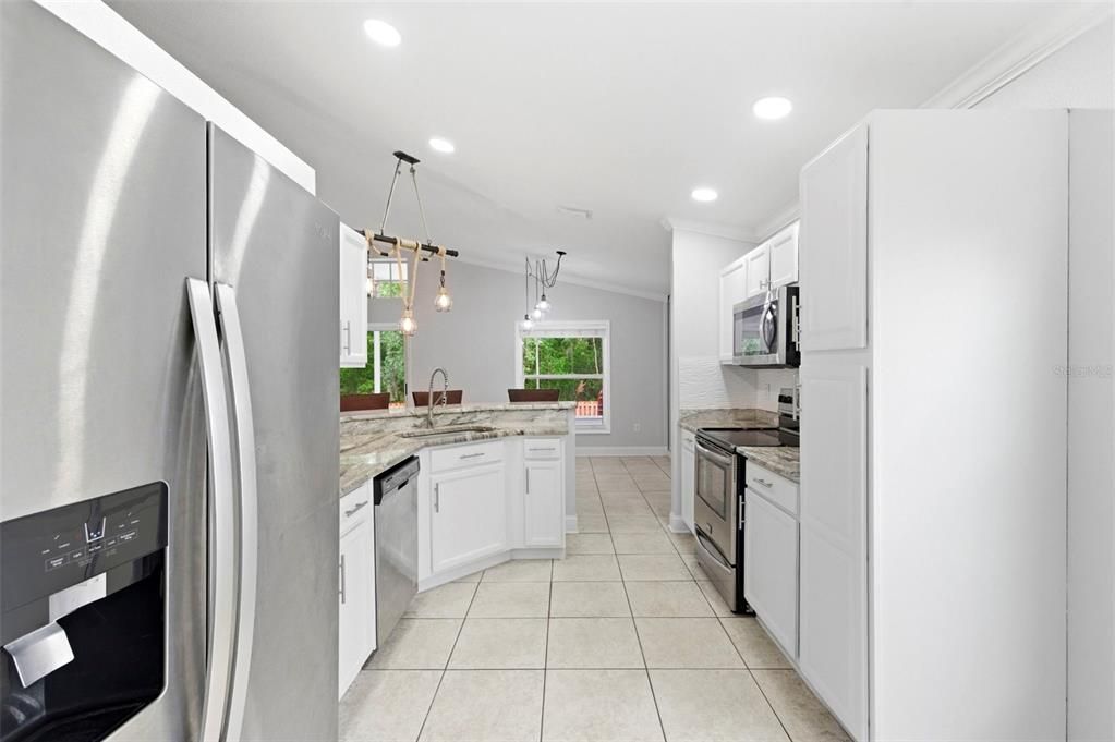 Activo con contrato: $379,500 (3 camas, 2 baños, 1505 Pies cuadrados)