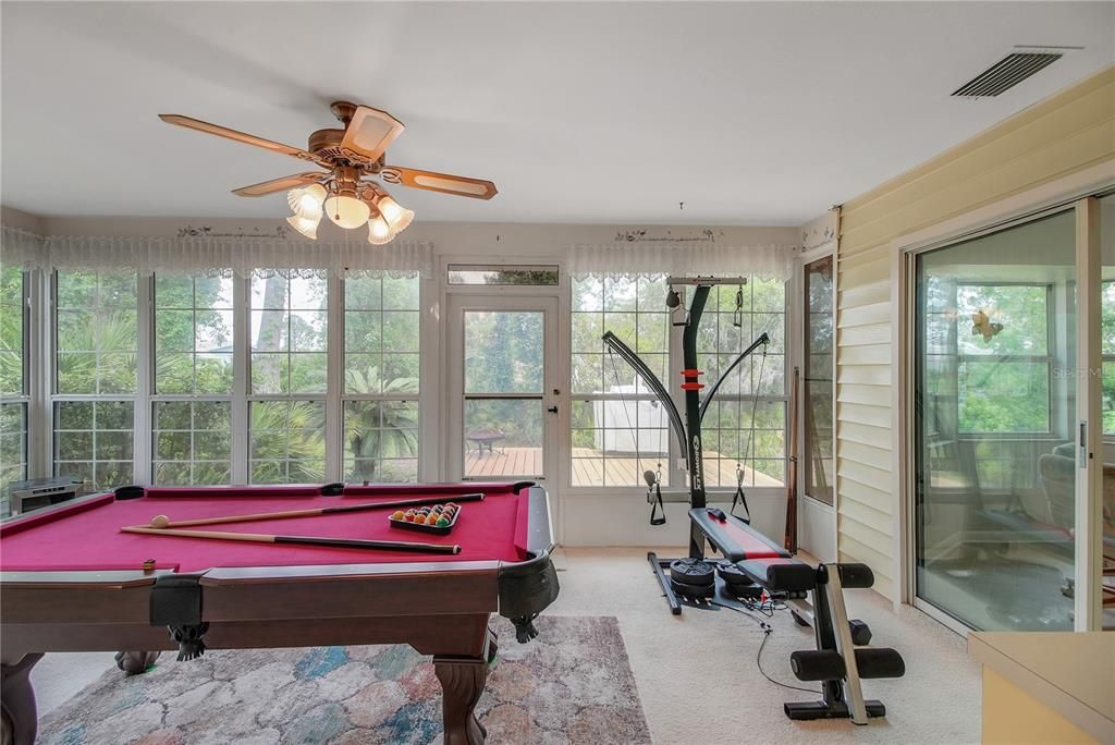Active With Contract: $265,000 (3 beds, 2 baths, 2189 Square Feet)