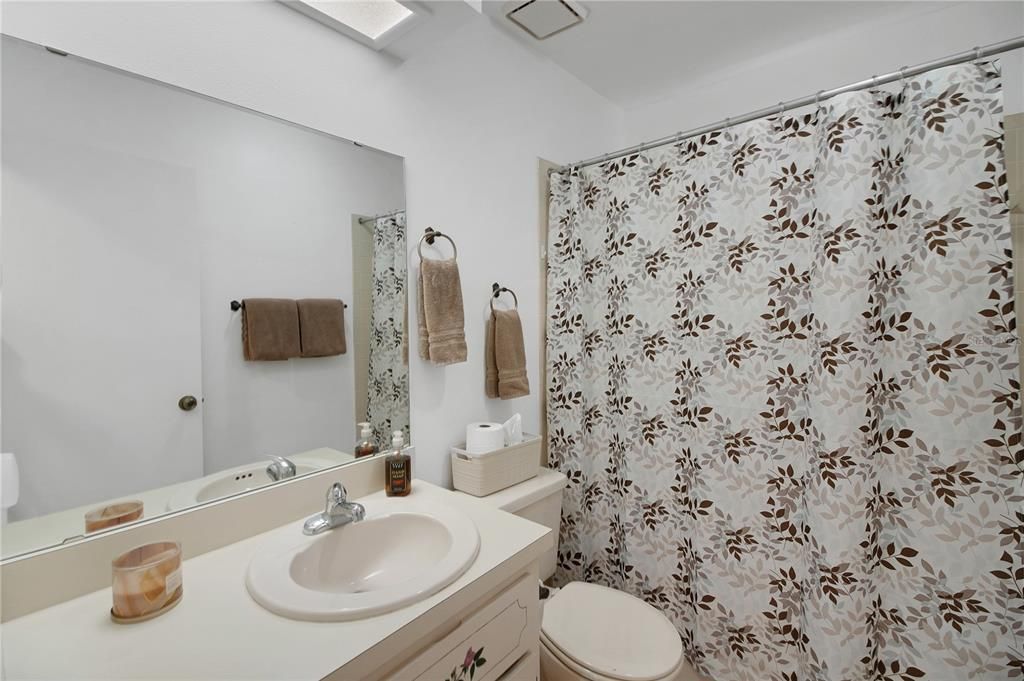 Active With Contract: $265,000 (3 beds, 2 baths, 2189 Square Feet)