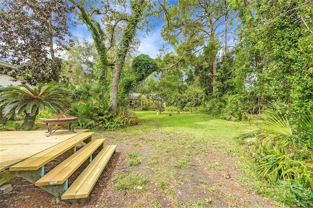 Active With Contract: $265,000 (3 beds, 2 baths, 2189 Square Feet)