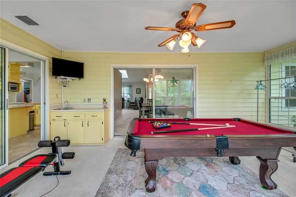 Active With Contract: $265,000 (3 beds, 2 baths, 2189 Square Feet)
