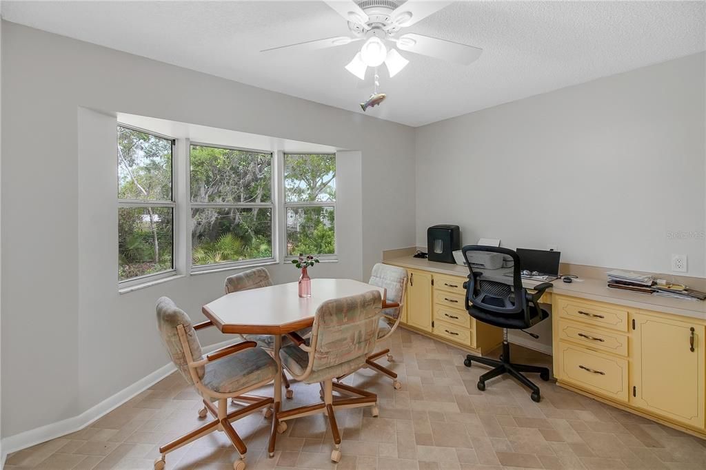 Active With Contract: $265,000 (3 beds, 2 baths, 2189 Square Feet)