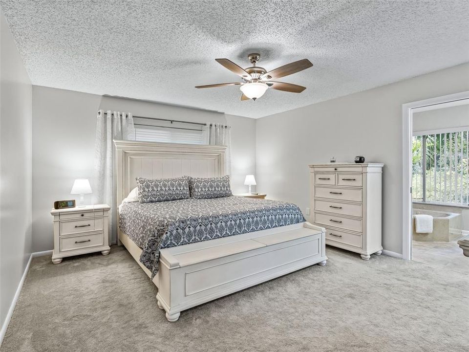 Active With Contract: $265,000 (3 beds, 2 baths, 2189 Square Feet)