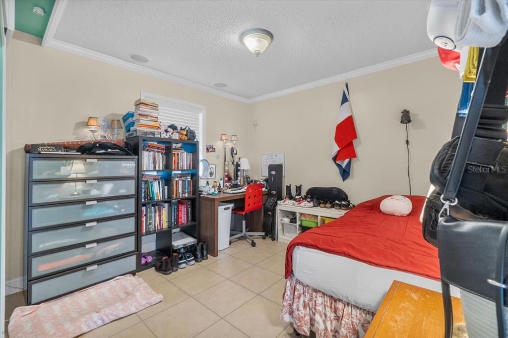For Rent: $1,450 (3 beds, 2 baths, 1783 Square Feet)