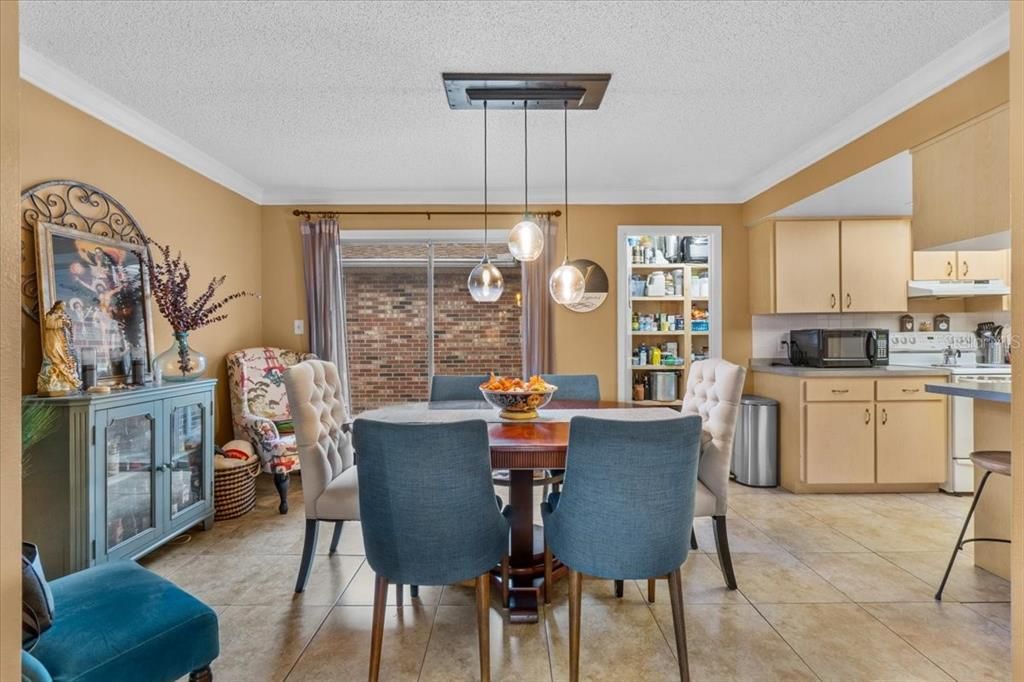 For Rent: $1,450 (3 beds, 2 baths, 1783 Square Feet)