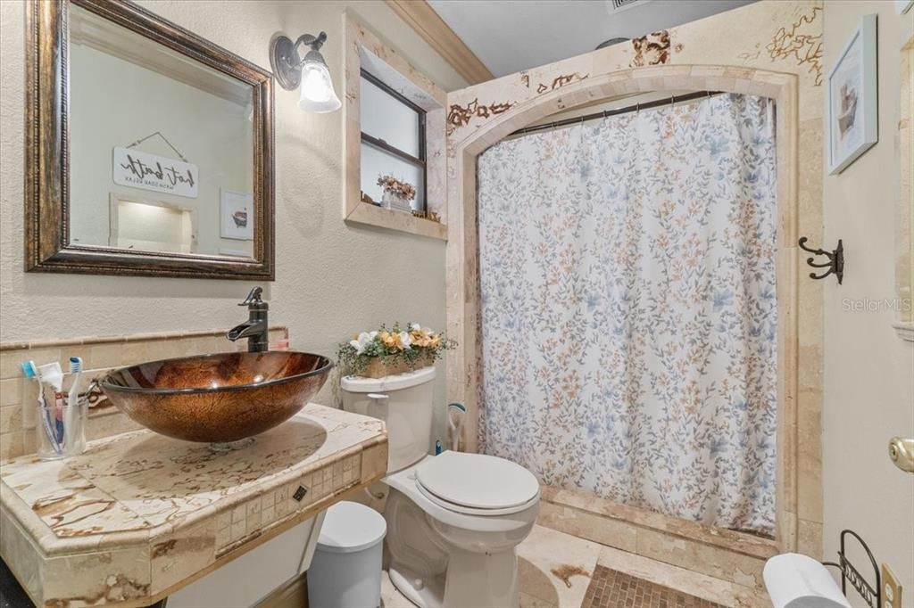 For Rent: $1,450 (3 beds, 2 baths, 1783 Square Feet)