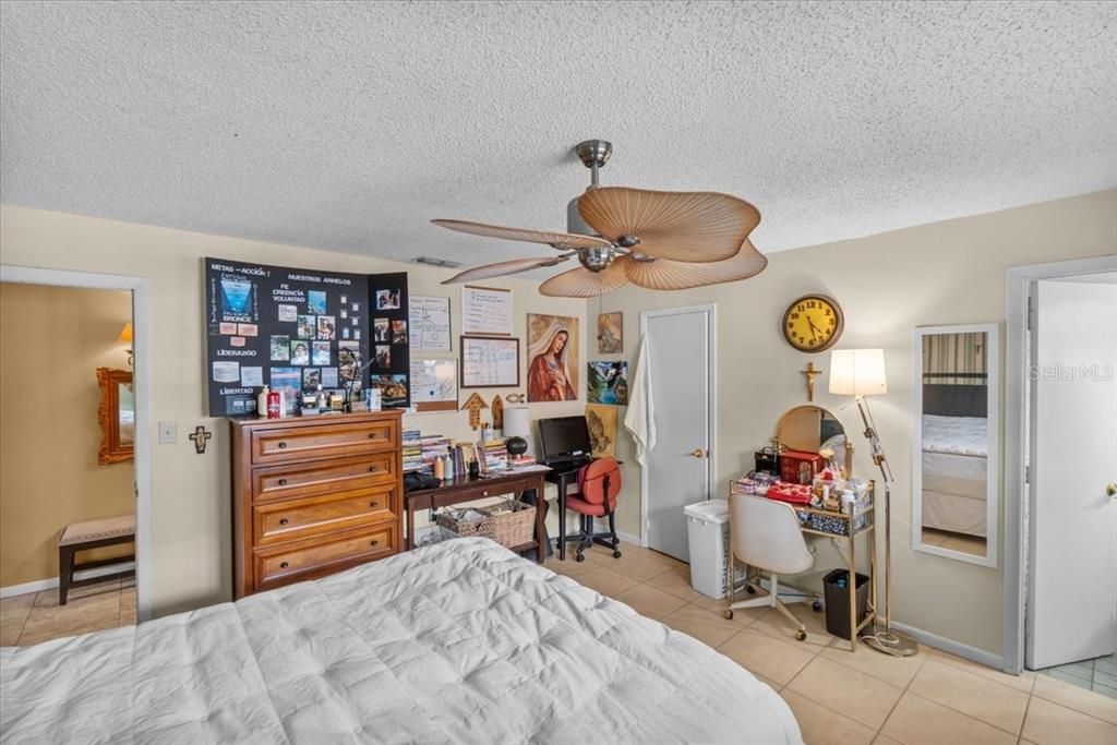 For Rent: $1,450 (3 beds, 2 baths, 1783 Square Feet)
