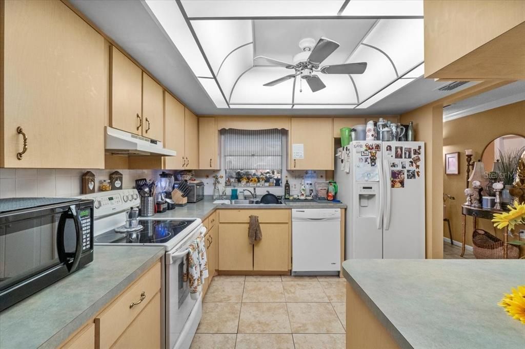 For Rent: $1,450 (3 beds, 2 baths, 1783 Square Feet)