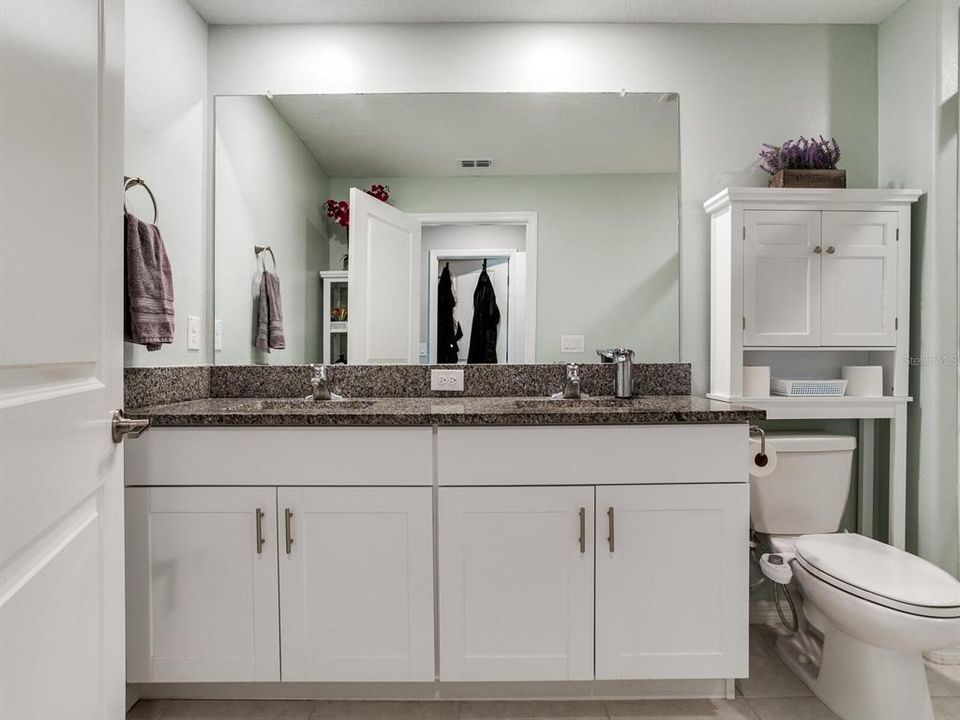 For Sale: $289,000 (3 beds, 2 baths, 1634 Square Feet)