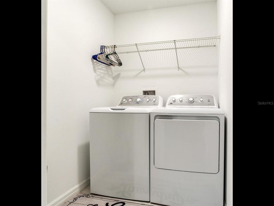 For Sale: $289,000 (3 beds, 2 baths, 1634 Square Feet)