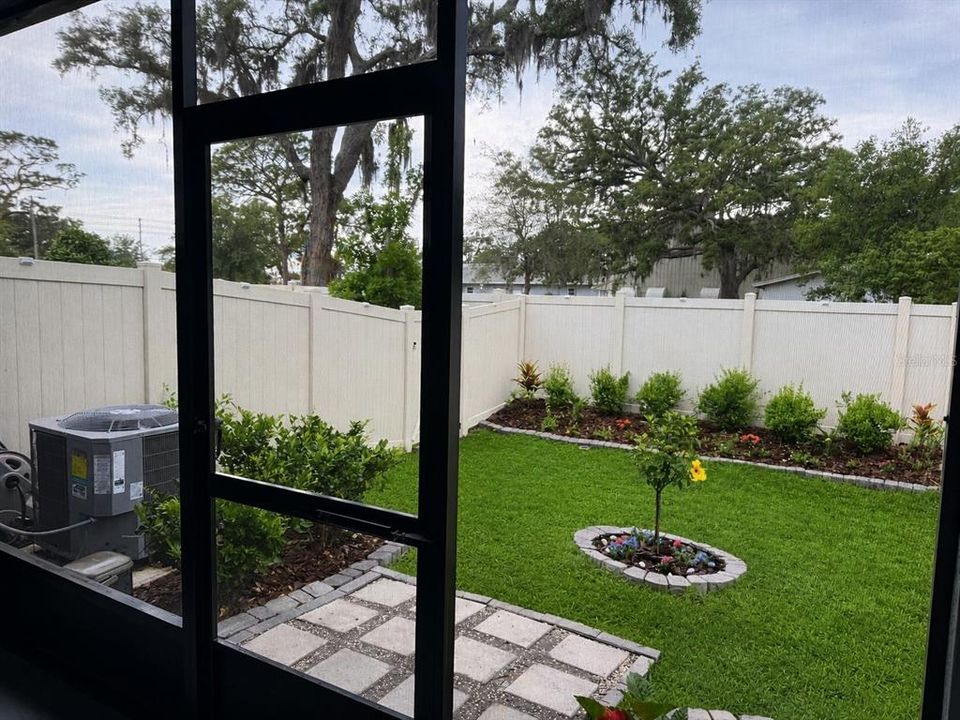 For Sale: $289,000 (3 beds, 2 baths, 1634 Square Feet)