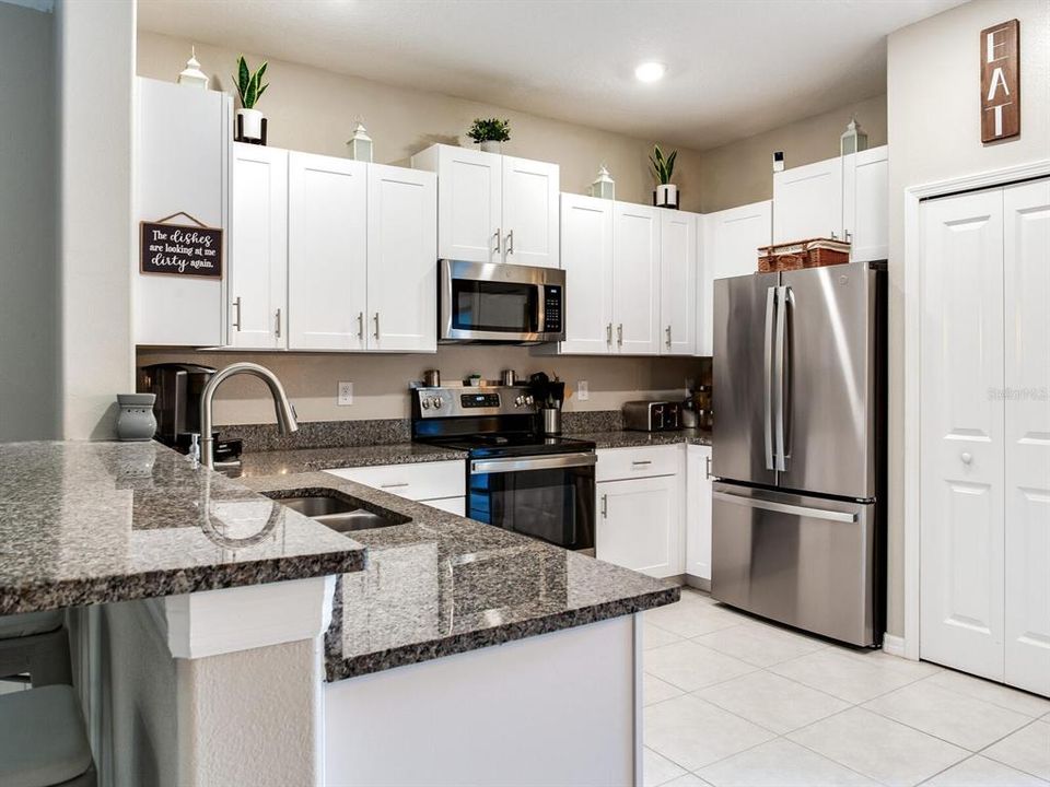 For Sale: $289,000 (3 beds, 2 baths, 1634 Square Feet)