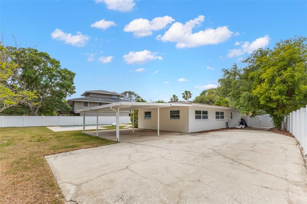 En Venta: $599,000 (4 camas, 2 baños, 2279 Pies cuadrados)
