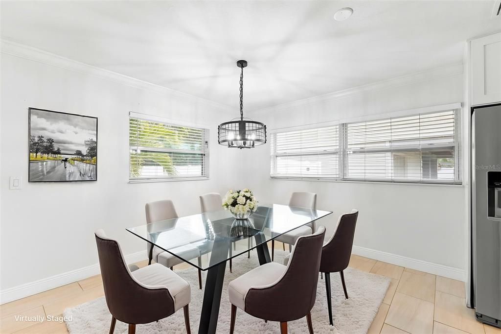 En Venta: $599,000 (4 camas, 2 baños, 2279 Pies cuadrados)
