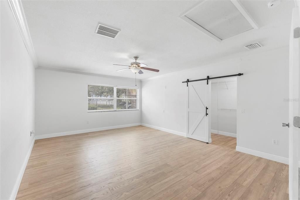 En Venta: $599,000 (4 camas, 2 baños, 2279 Pies cuadrados)