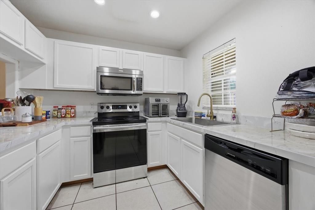 For Sale: $190,000 (2 beds, 2 baths, 1496 Square Feet)