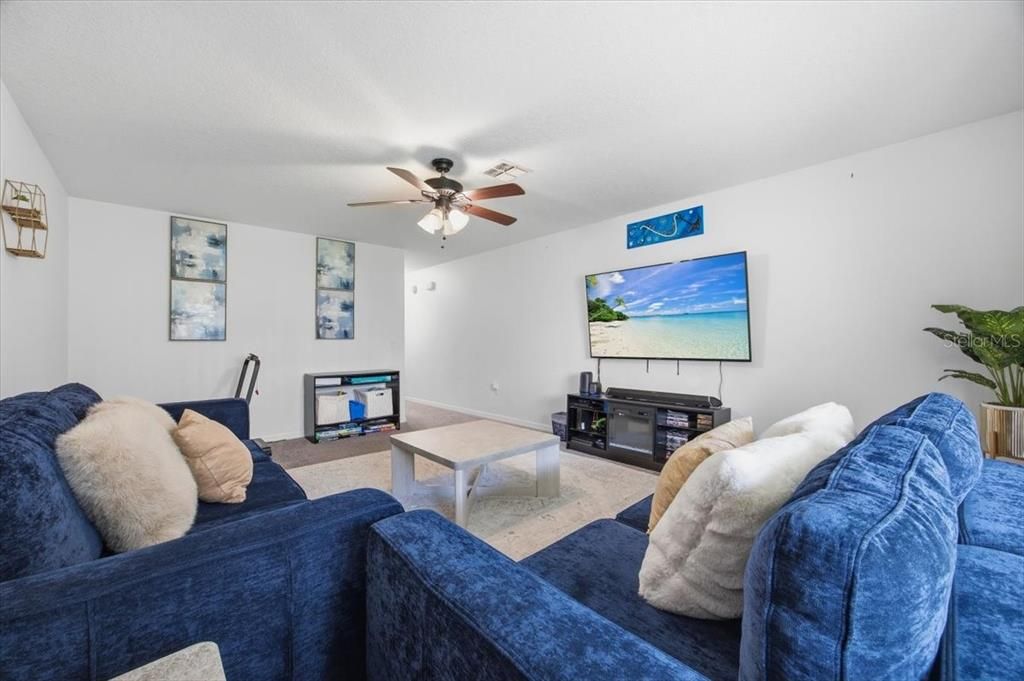 For Sale: $190,000 (2 beds, 2 baths, 1496 Square Feet)