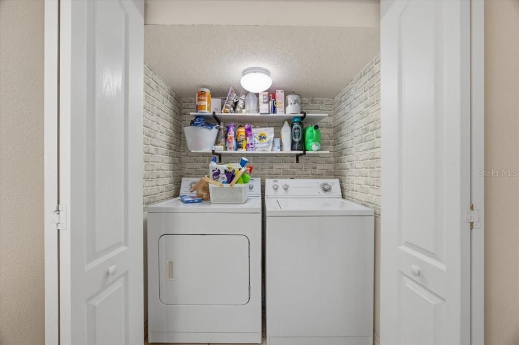 For Sale: $190,000 (2 beds, 2 baths, 1496 Square Feet)