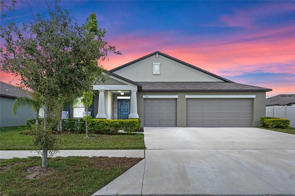 Recently Sold: $429,900 (5 beds, 3 baths, 2557 Square Feet)