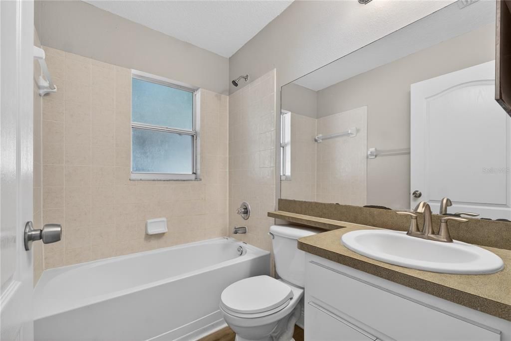 For Sale: $259,900 (3 beds, 2 baths, 1521 Square Feet)