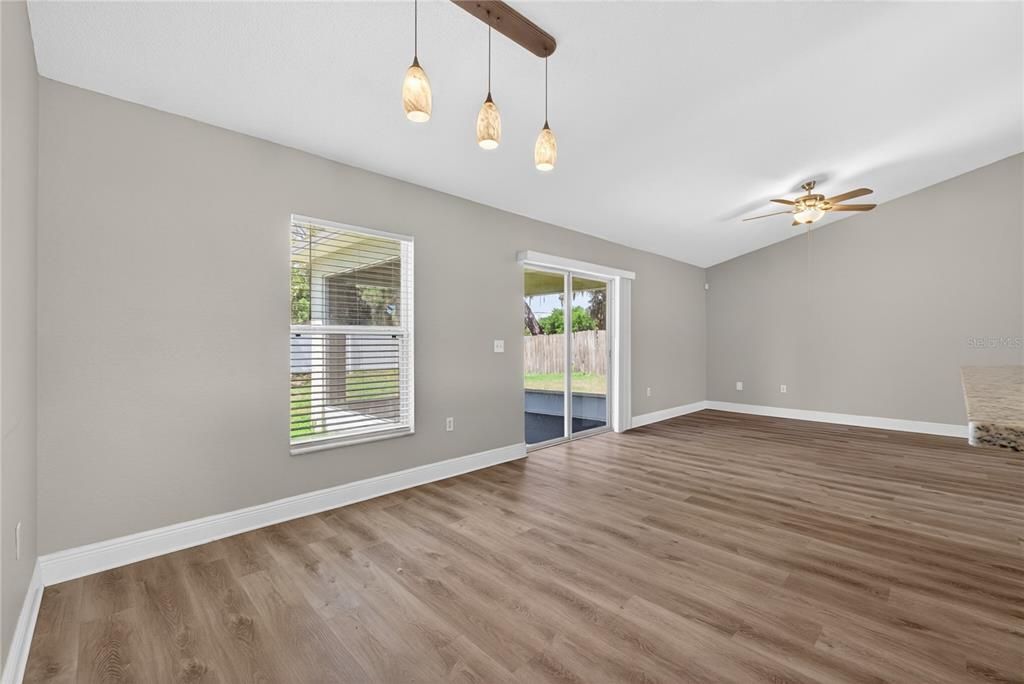 For Sale: $259,900 (3 beds, 2 baths, 1521 Square Feet)