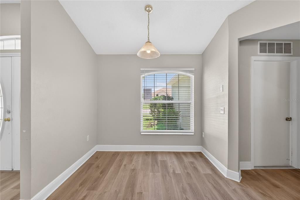 For Sale: $259,900 (3 beds, 2 baths, 1521 Square Feet)