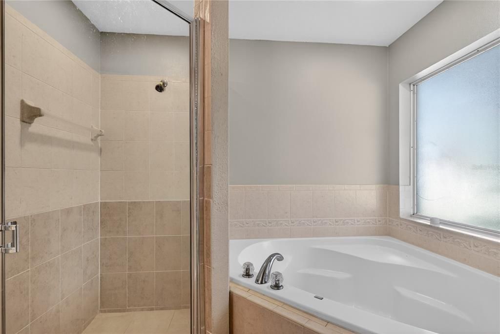 For Sale: $259,900 (3 beds, 2 baths, 1521 Square Feet)