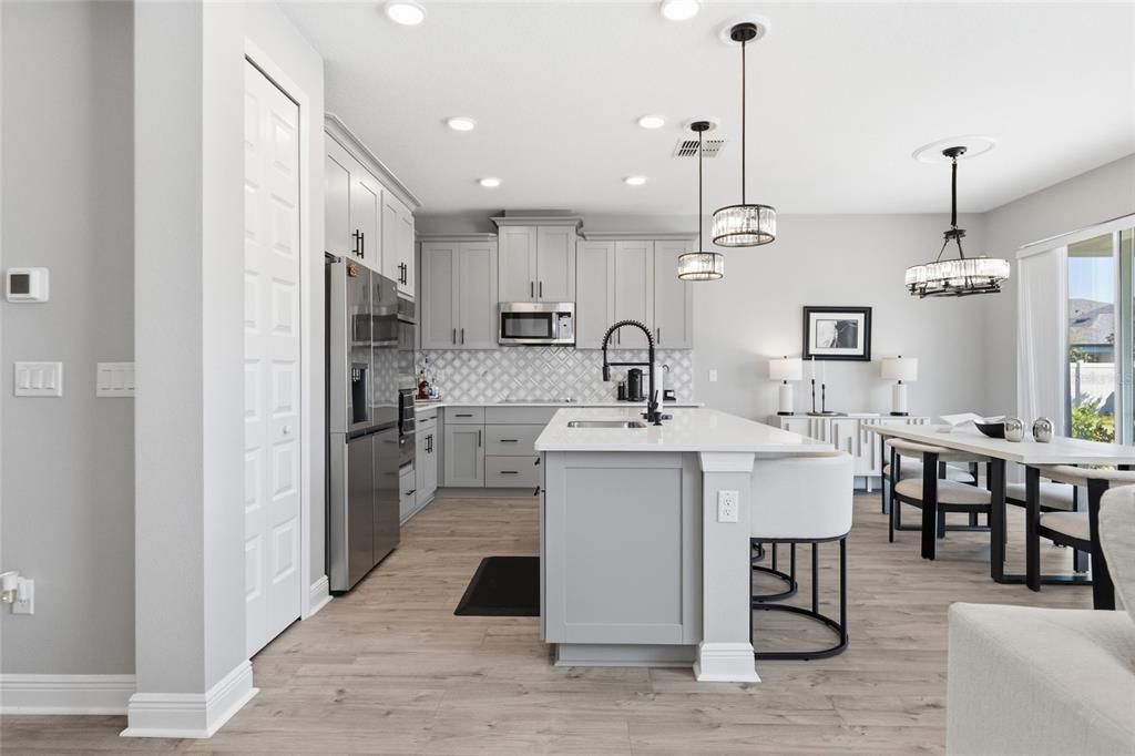 For Rent: $3,400 (3 beds, 3 baths, 2143 Square Feet)