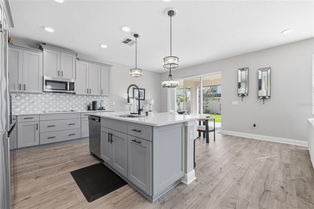 For Rent: $3,400 (3 beds, 3 baths, 2143 Square Feet)
