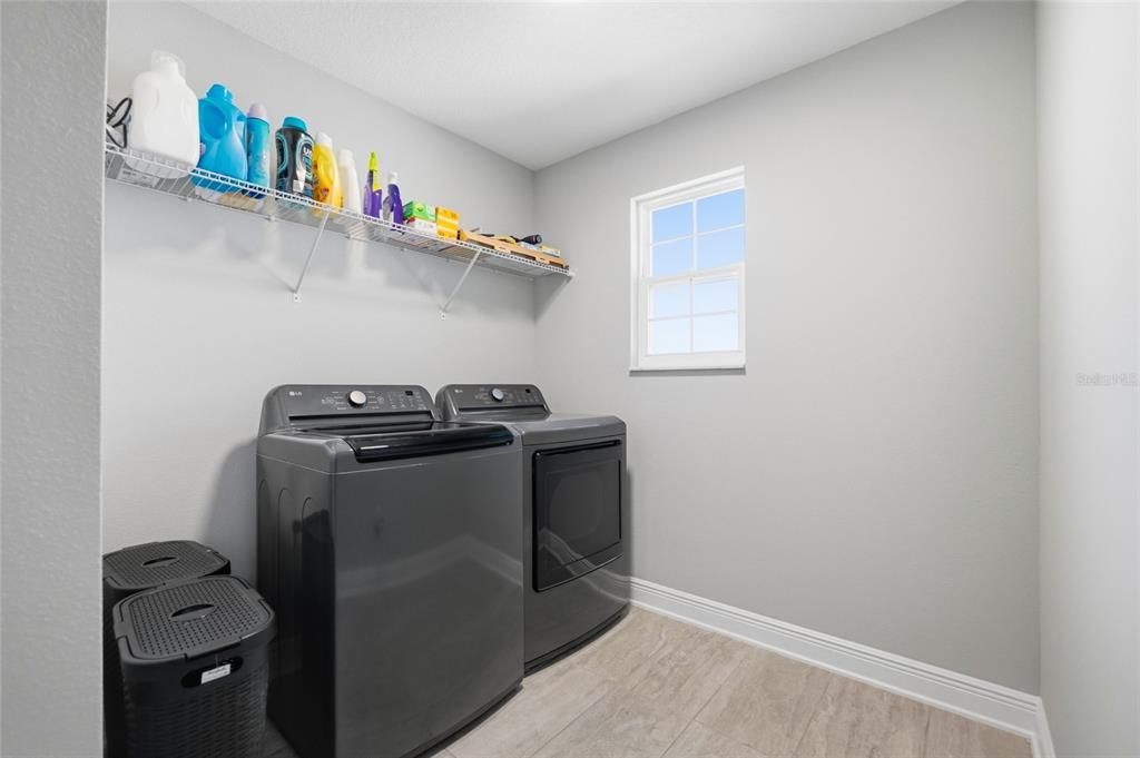 For Rent: $3,400 (3 beds, 3 baths, 2143 Square Feet)