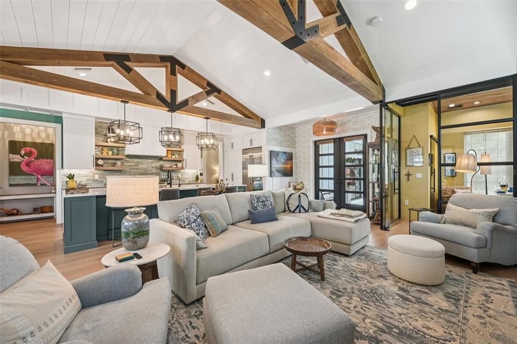 Activo con contrato: $1,224,000 (3 camas, 2 baños, 1958 Pies cuadrados)