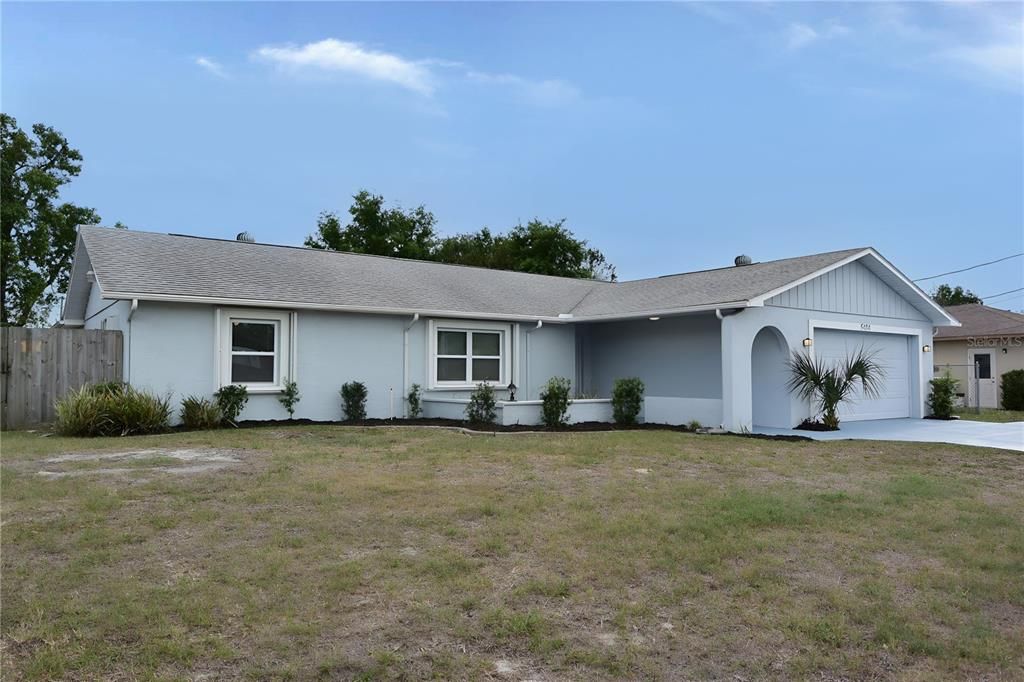 Active With Contract: $314,900 (3 beds, 2 baths, 1559 Square Feet)