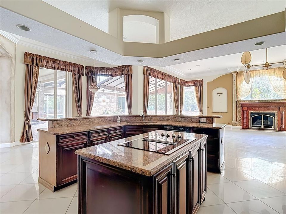 En Venta: $790,000 (3 camas, 3 baños, 5502 Pies cuadrados)