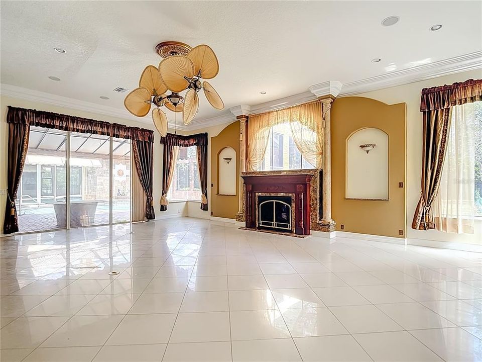 En Venta: $790,000 (3 camas, 3 baños, 5502 Pies cuadrados)