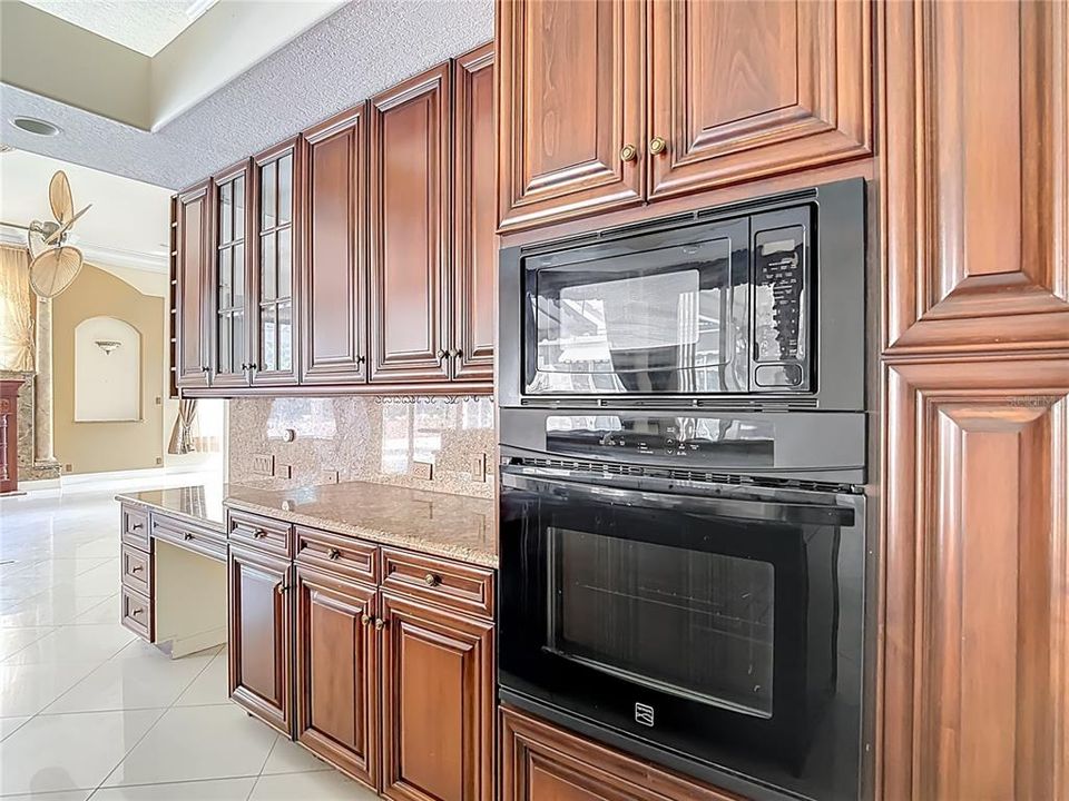 En Venta: $790,000 (3 camas, 3 baños, 5502 Pies cuadrados)