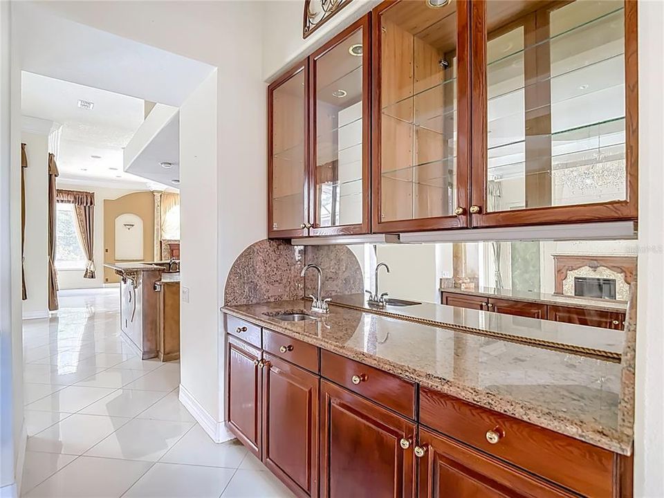 En Venta: $790,000 (3 camas, 3 baños, 5502 Pies cuadrados)